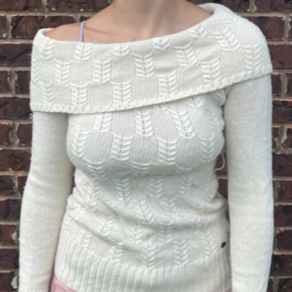 Cute White Guess Sweater off the Shoulder